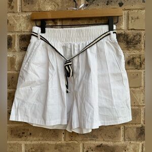 NWT CELLABIE High Waist Pleated White Cotton Shorts Size XL